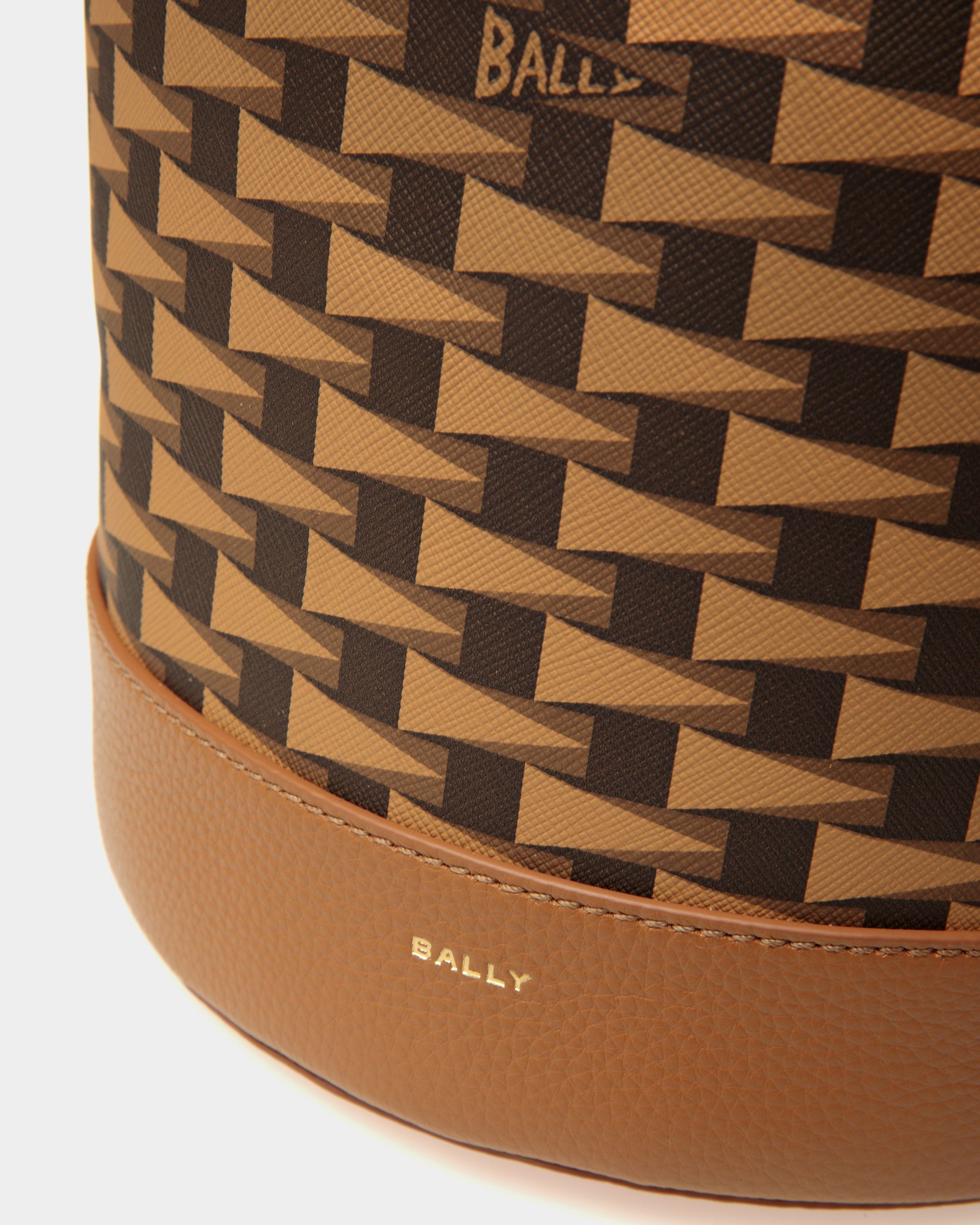 Pennant バケットバッグ デザートブラウン TPU - 女性 - Bally - 05