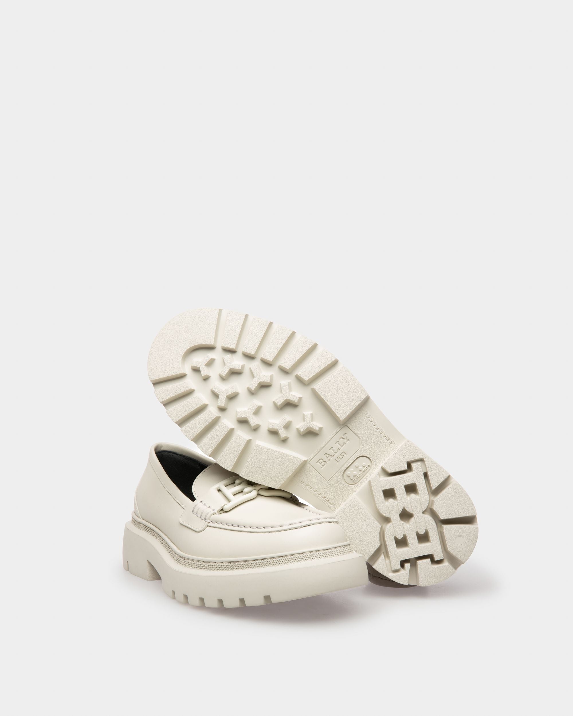 Gioia Flat ダスティホワイト レザー モカシン - 女性 - Bally - 05
