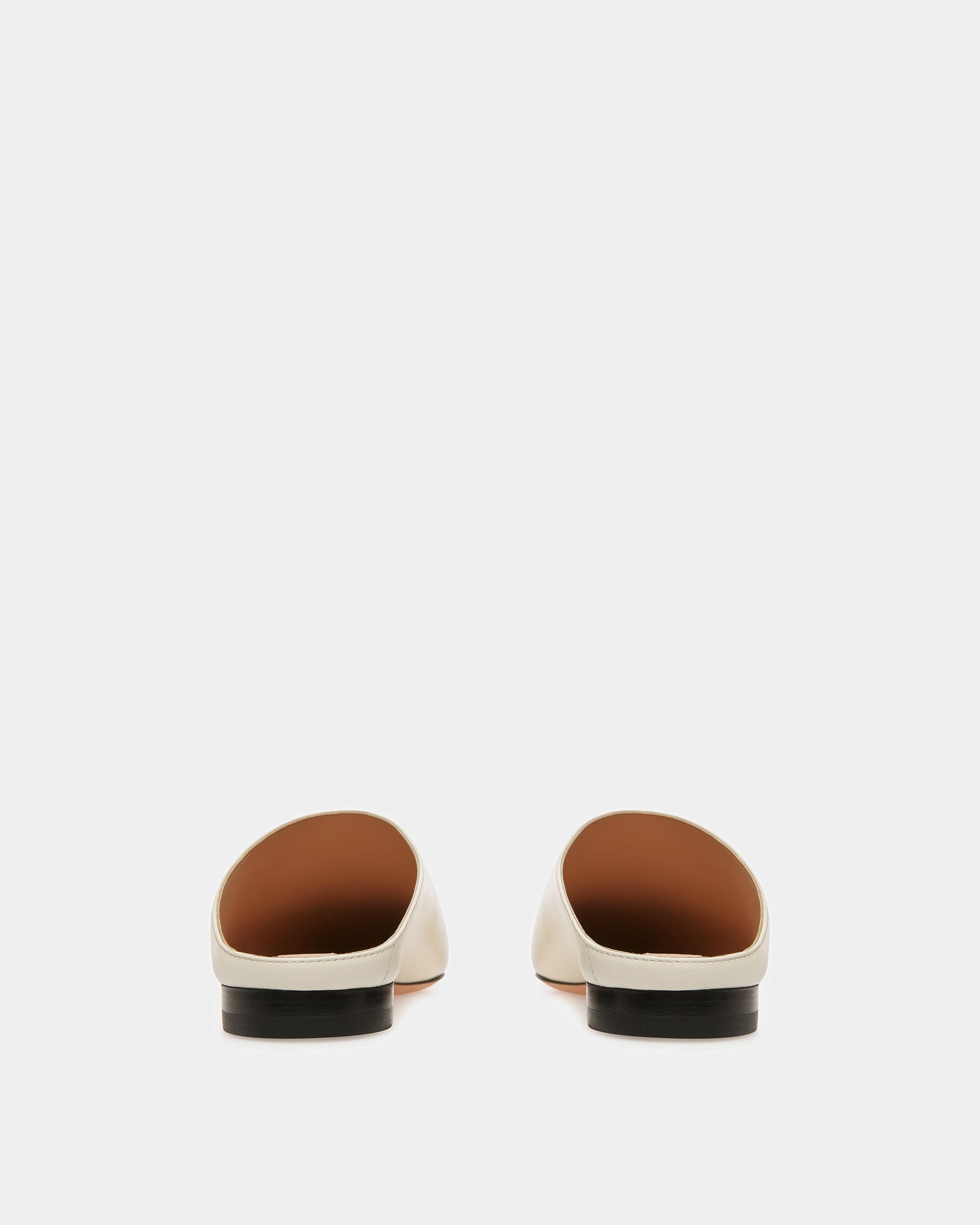 Nara ボーンホワイト レザー フラット パンプス - 女性 - Bally - 04