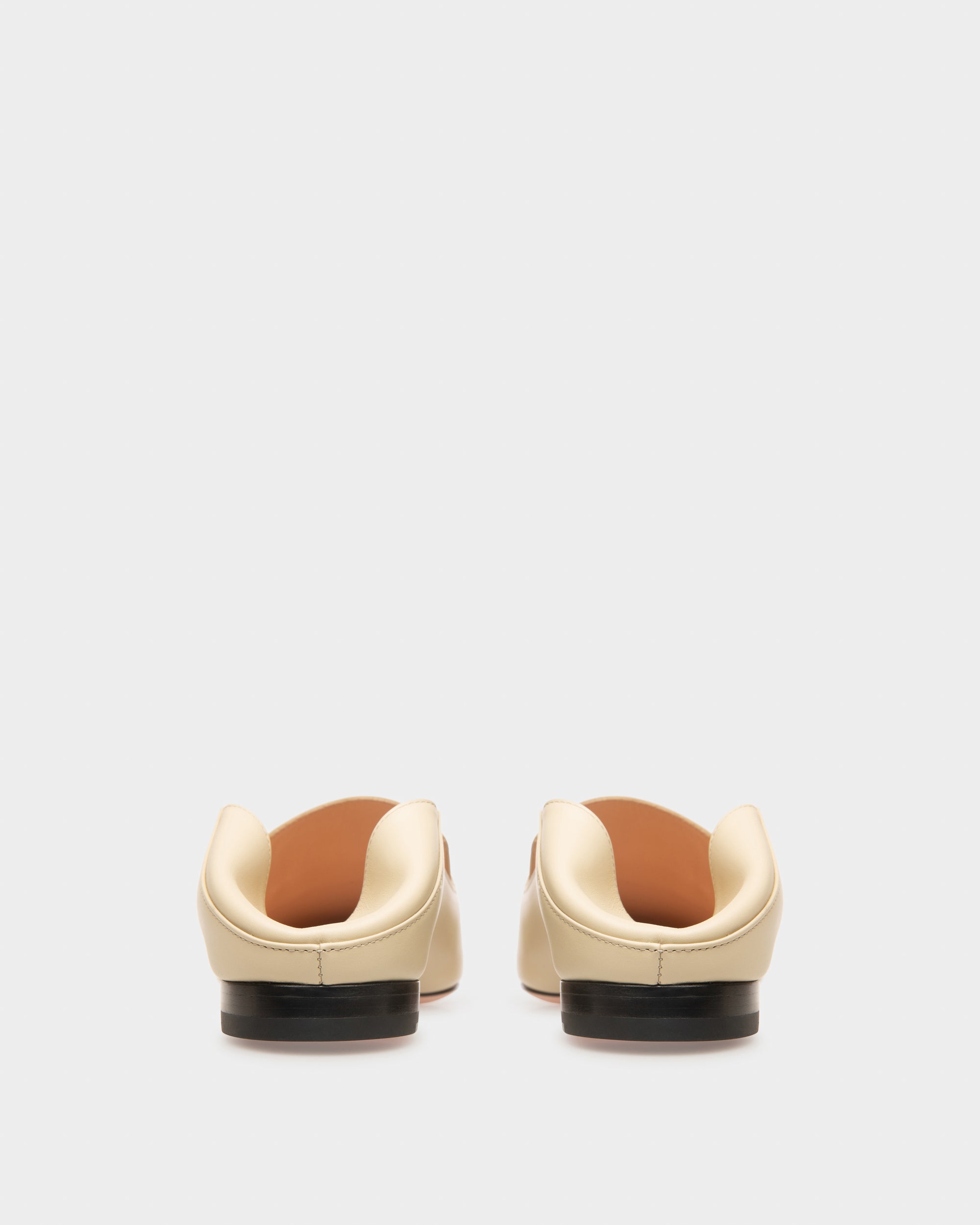 Ellah Flat ベージュ レザー ローファー - 女性 - Bally - 05