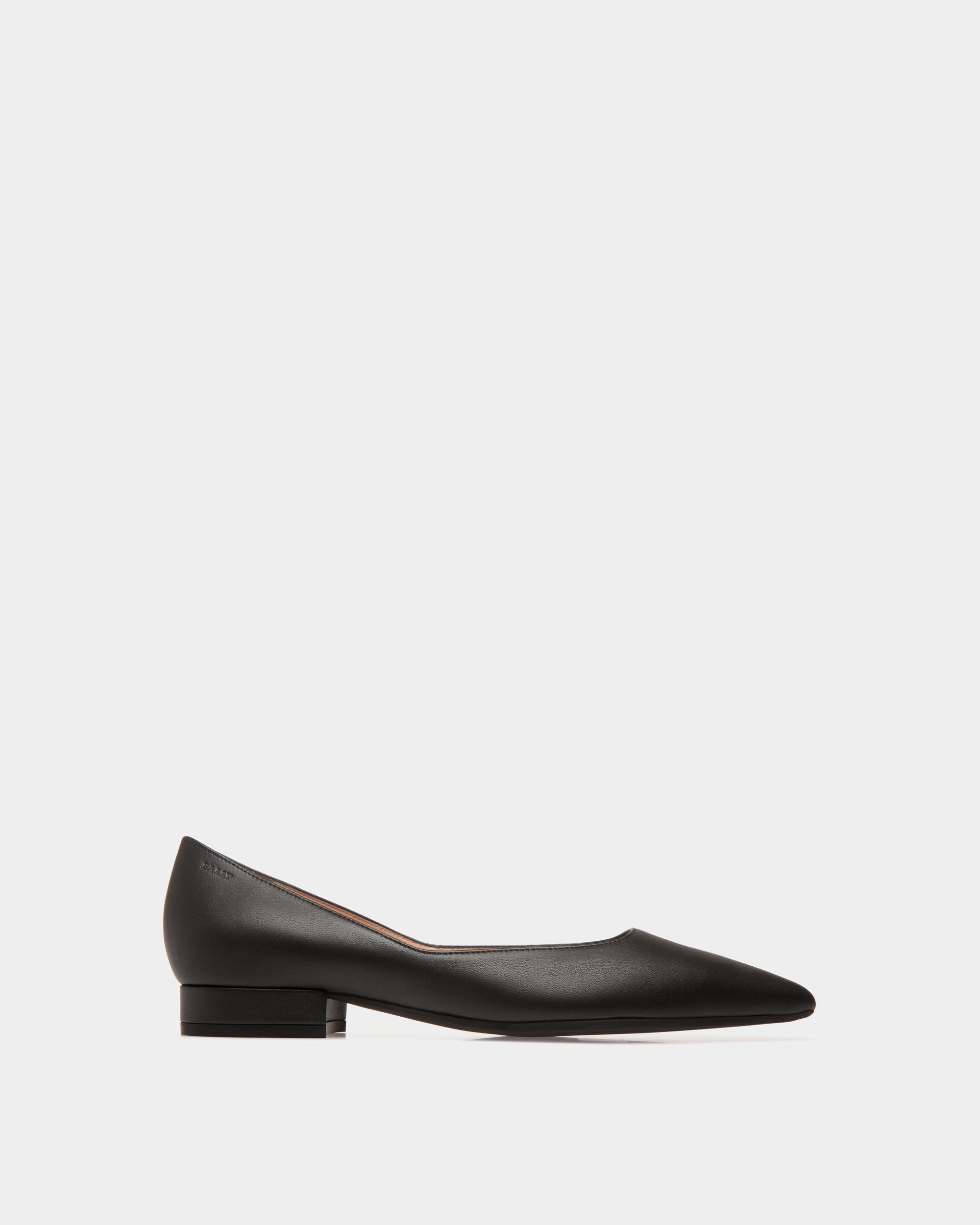 Pump In Black Leather - 女性 - Bally - 01