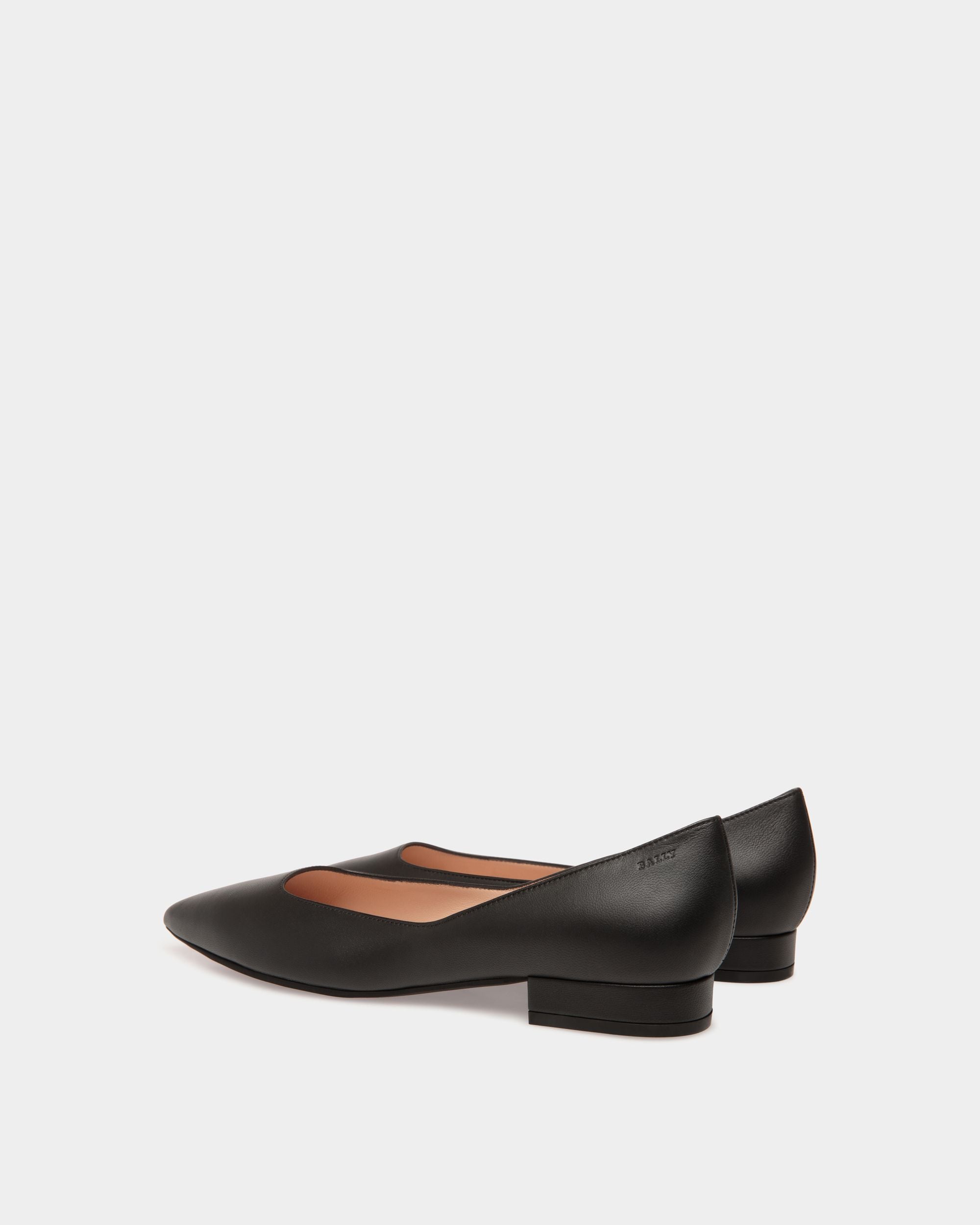 Pump In Black Leather - 女性 - Bally - 03
