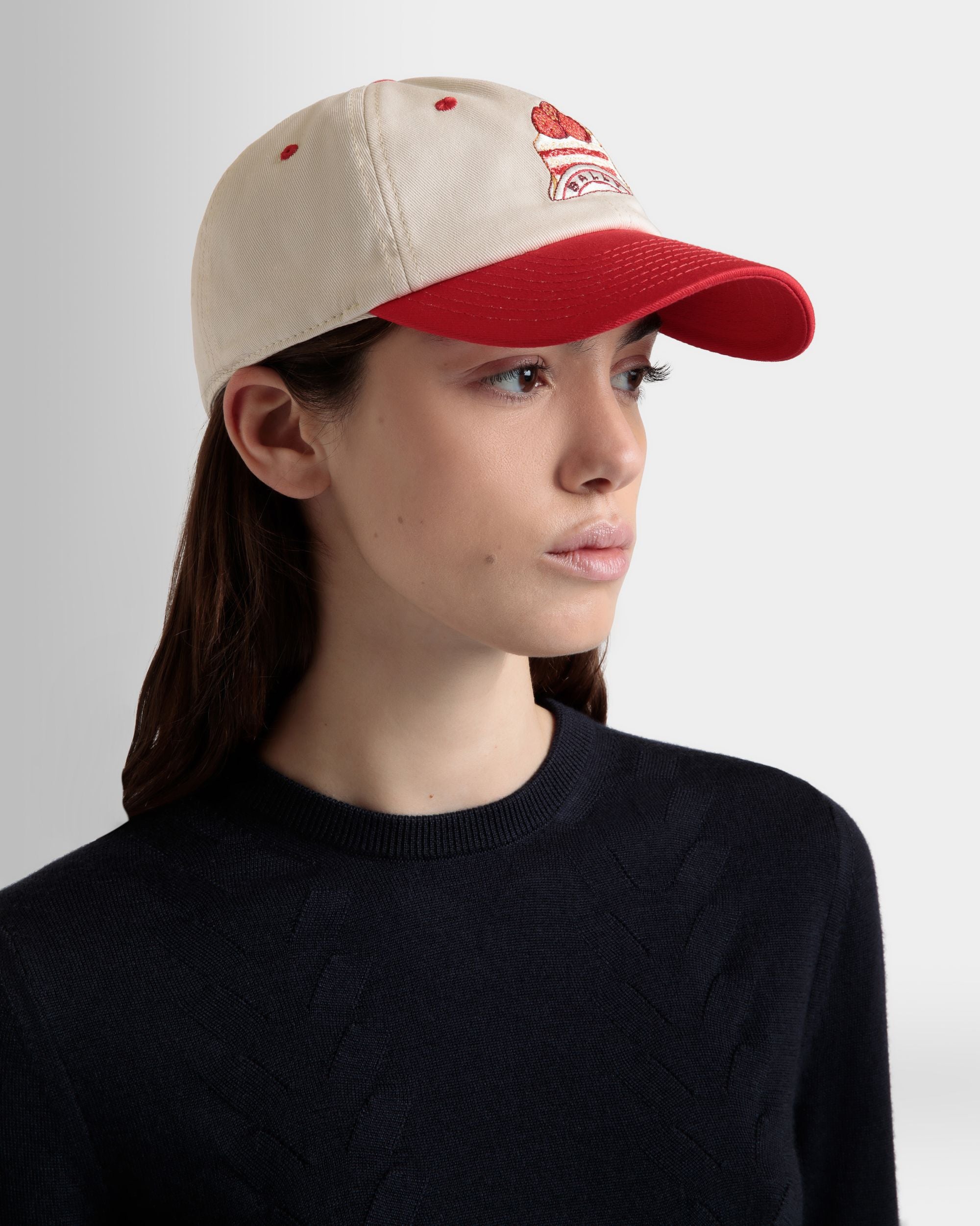 ベースボールキャップ アイボリー＆レッド コットン Bally Cakeエンブロイダリー - 女性 - Bally - 02