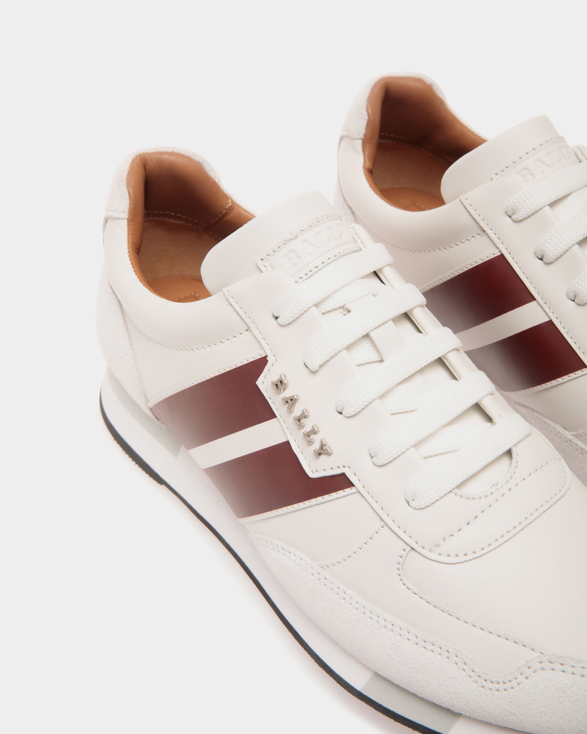 Sneaker In White  Leather - 女性 - Bally - 05