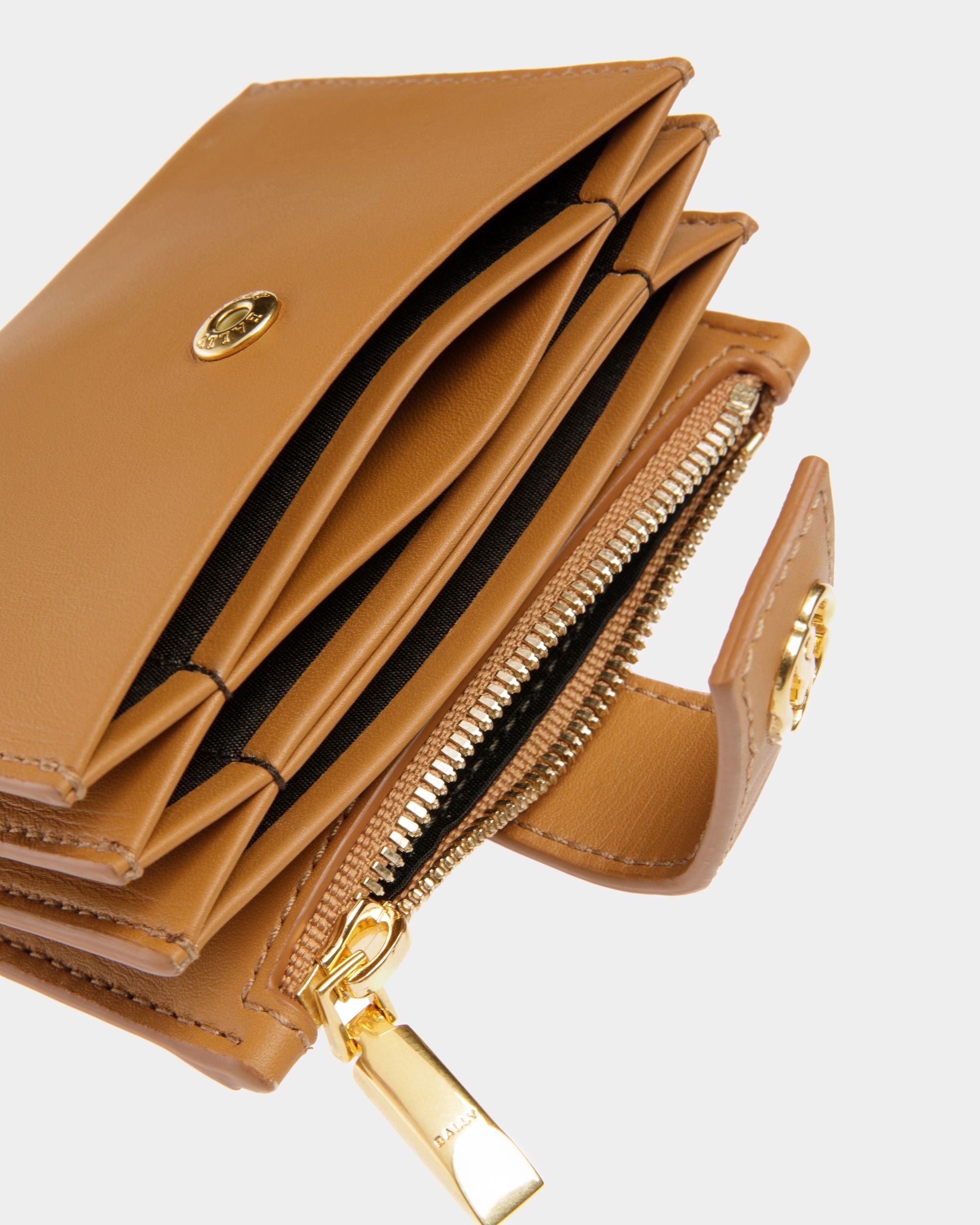 Emblem カードホルダー デザートブラウン レザー - 女性 - Bally - 04