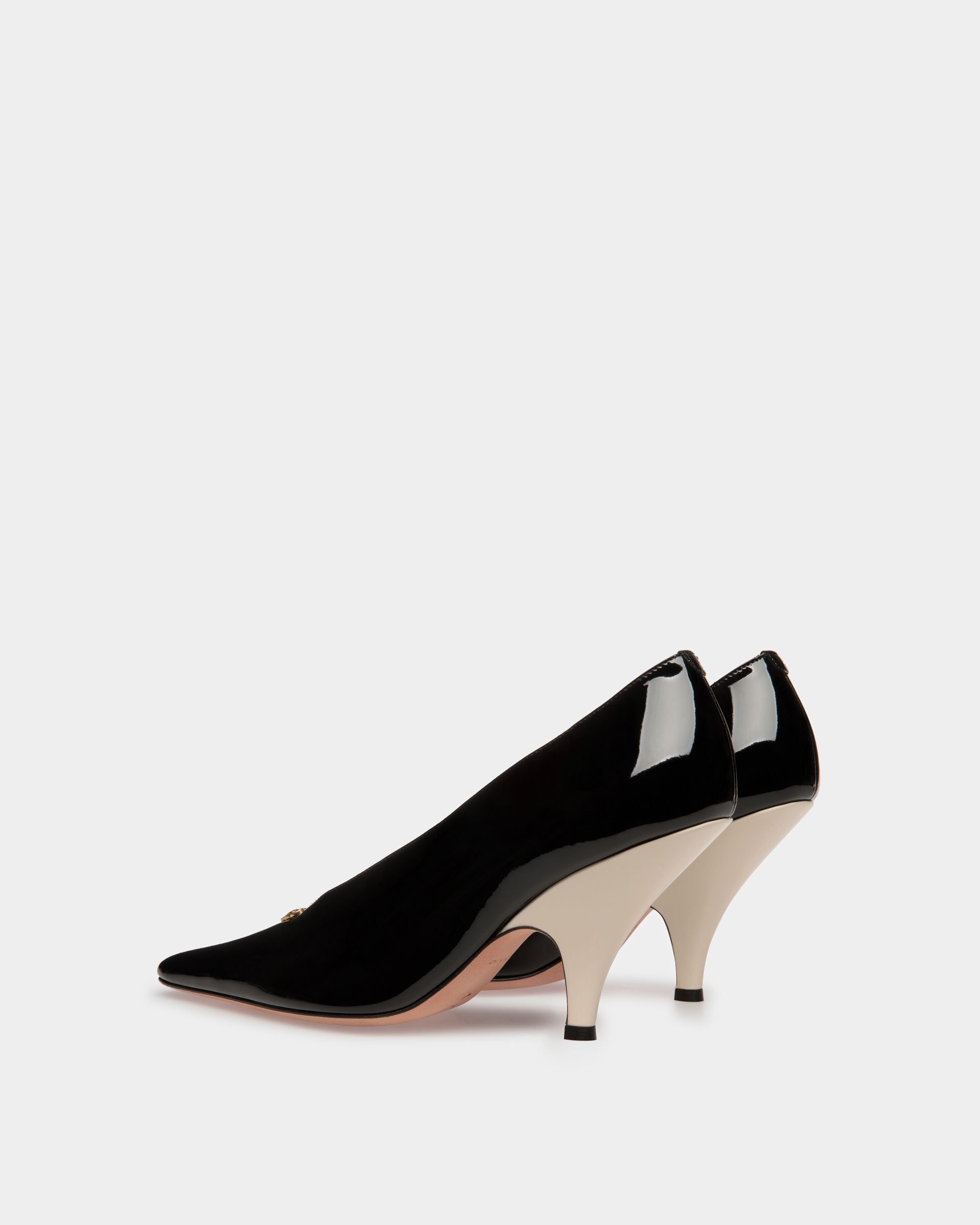 Katy パンプス ブラック＆ボーンホワイト レザー - 女性 - Bally - 04